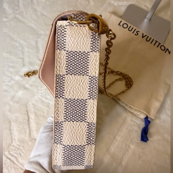 Louis Vuitton Pochette Félicie in Damier Azur canvas. - Picture 7 of 16